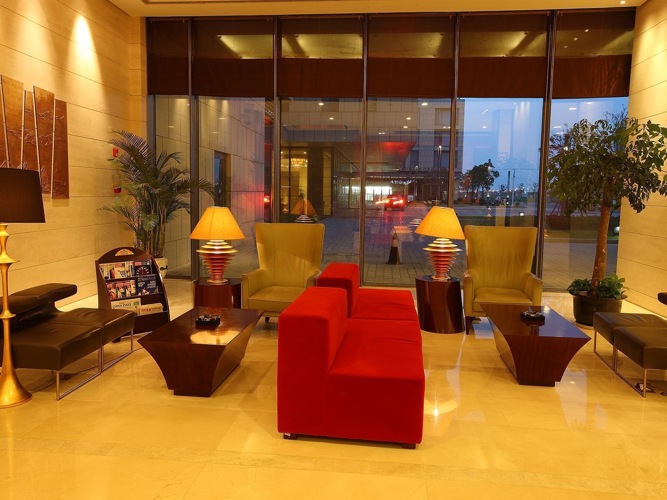 הוינאן Howard Johnson Plaza Lingang Shanghai מראה חיצוני תמונה
