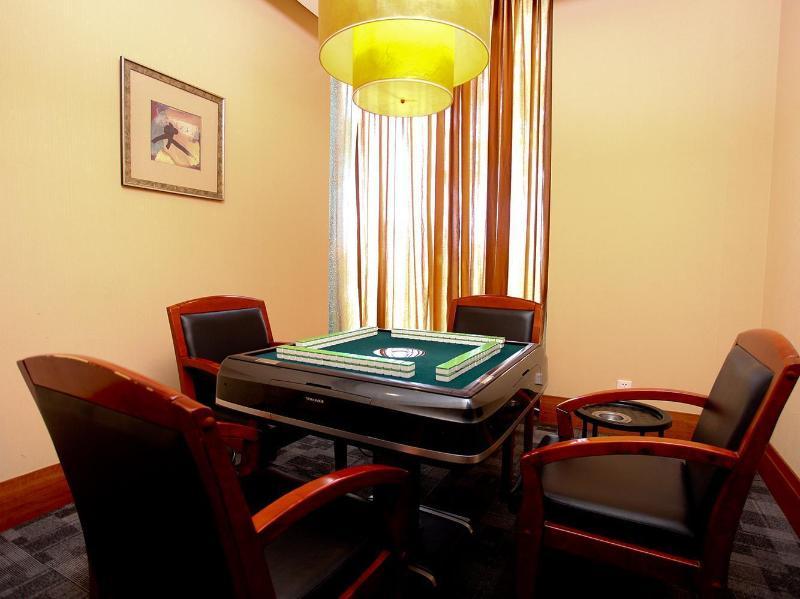 הוינאן Howard Johnson Plaza Lingang Shanghai מראה חיצוני תמונה